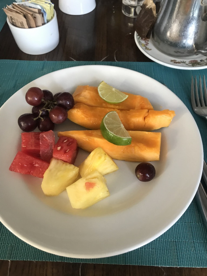 パパイヤやパイナップルなどの南国フルーツ