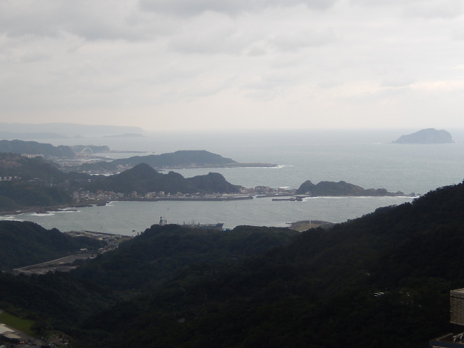 九份から見下ろす海