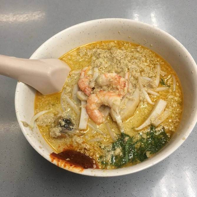 ラクサの老舗店マリンパレードラクサ