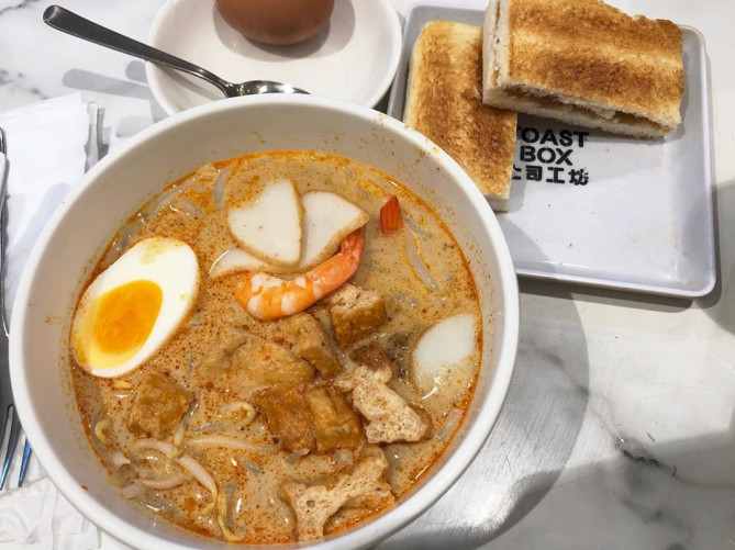 トーストボックスのラクサ