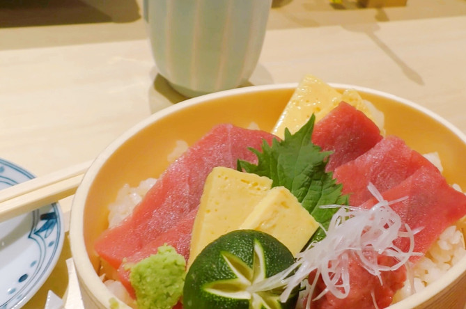 ありそ鮨しの海鮮丼