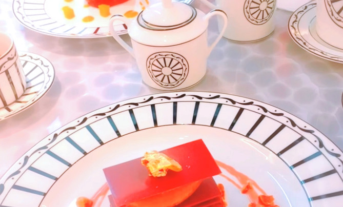 カフェ ディオール バイ ピエール エルメ