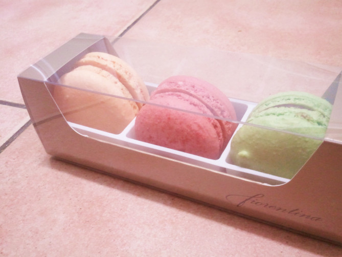 かわいいマカロンも♡