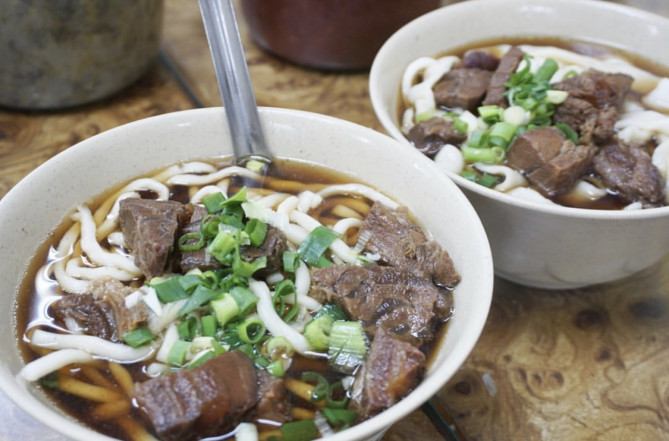 富宏牛肉麺