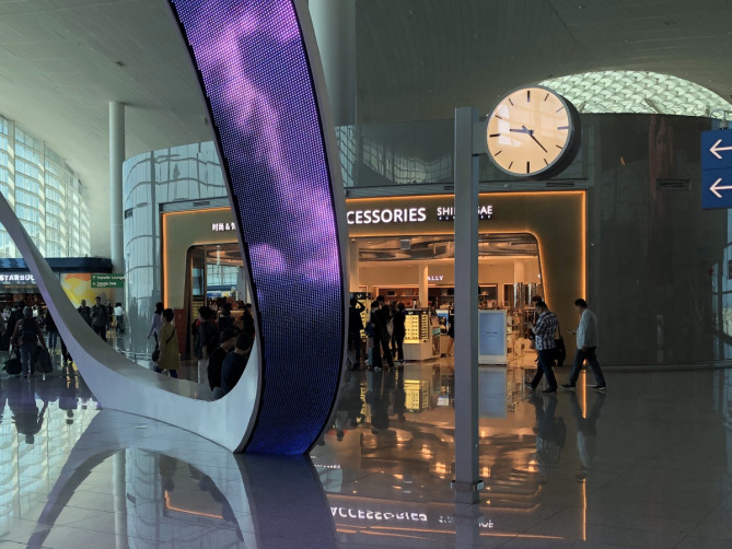 空港内の免税店の様子