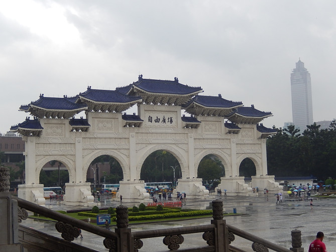 自由広場と台北101