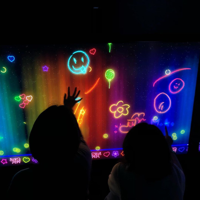 音を出して遊ぶ作品