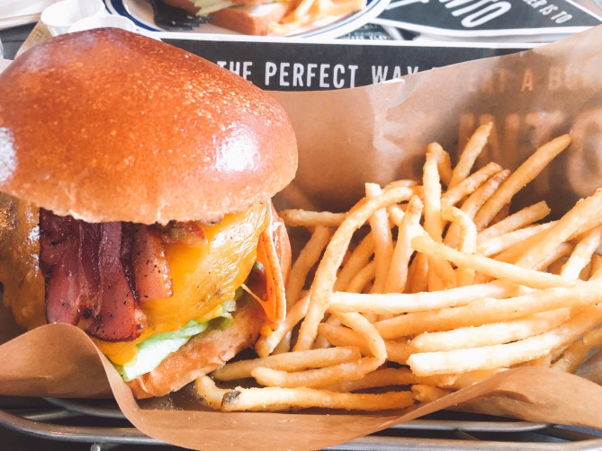 園内ランチ（※写真はイメージです）