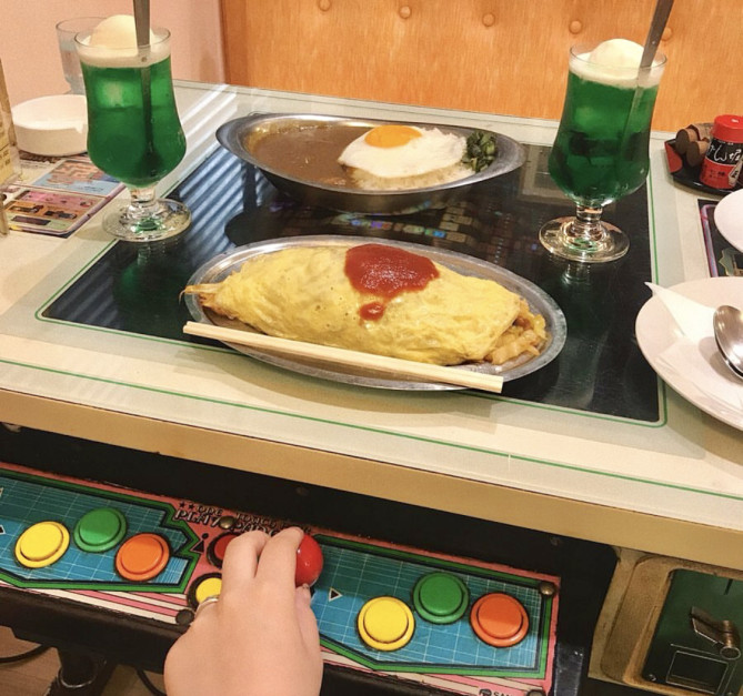 デンキヤホール 