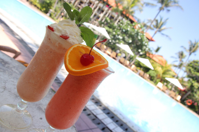 プールバーのドリンク