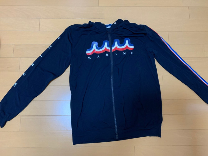 ラッシュガード