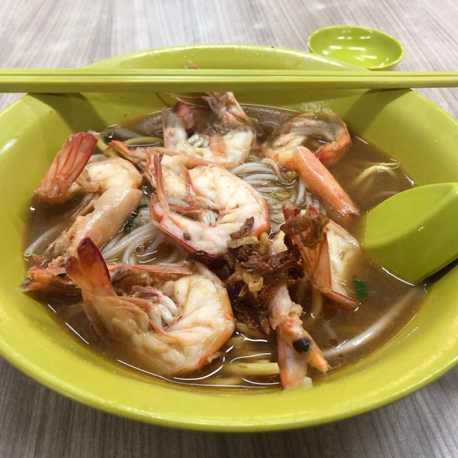 エビの出汁がきいているプローンヌードル