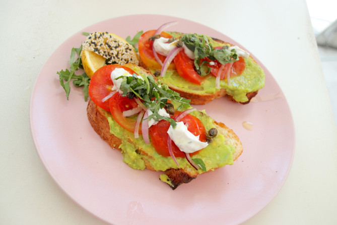 アボカドトースト