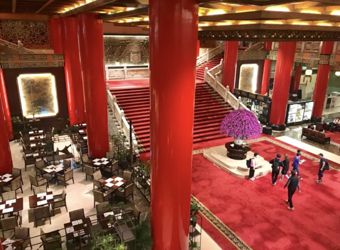 ロビーを上から見た様子 