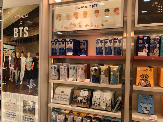 明洞のコスメショップの店内