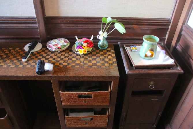 ブラシや紙ショーツ