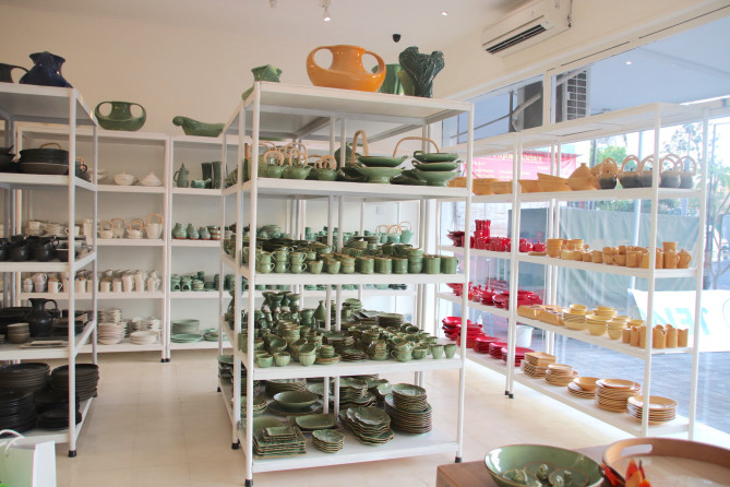 ジェンガラ・ファクトリー・アウトレットの店内