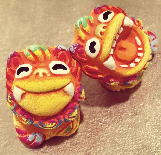 カラフルなシーサー 