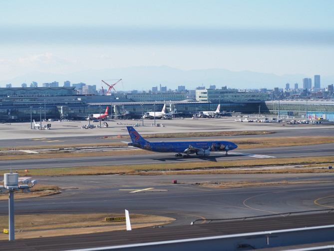 巨大な羽田空港