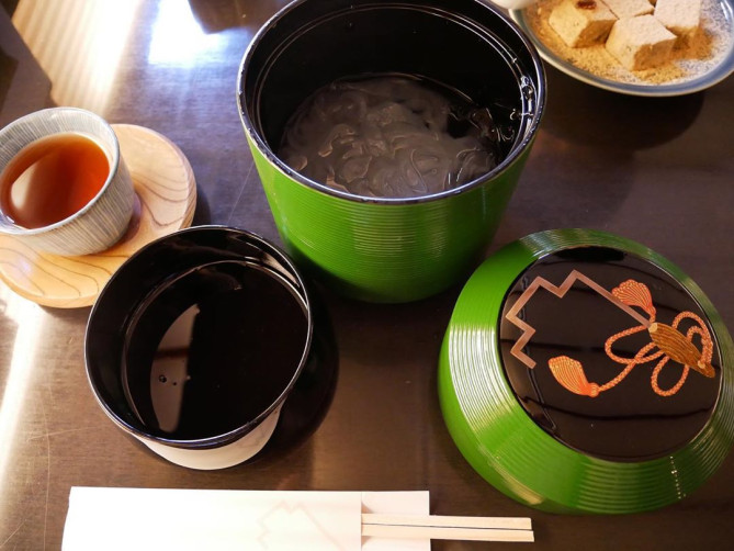 鍵善良房 四条本店