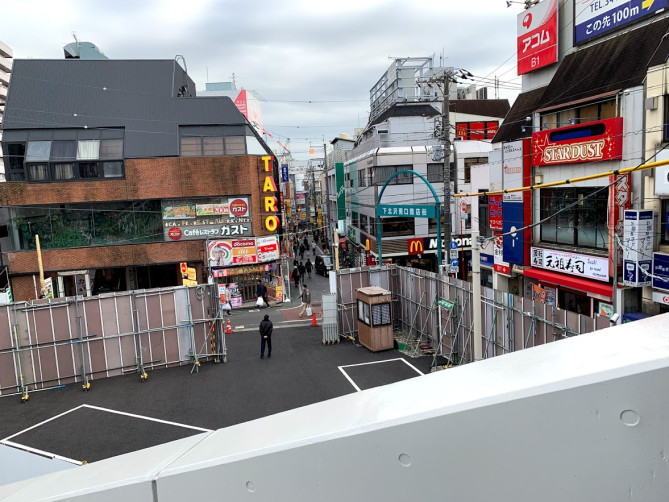 シモキタエキウエへのアクセス