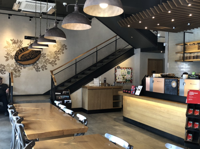 韓国のスタバの店内
