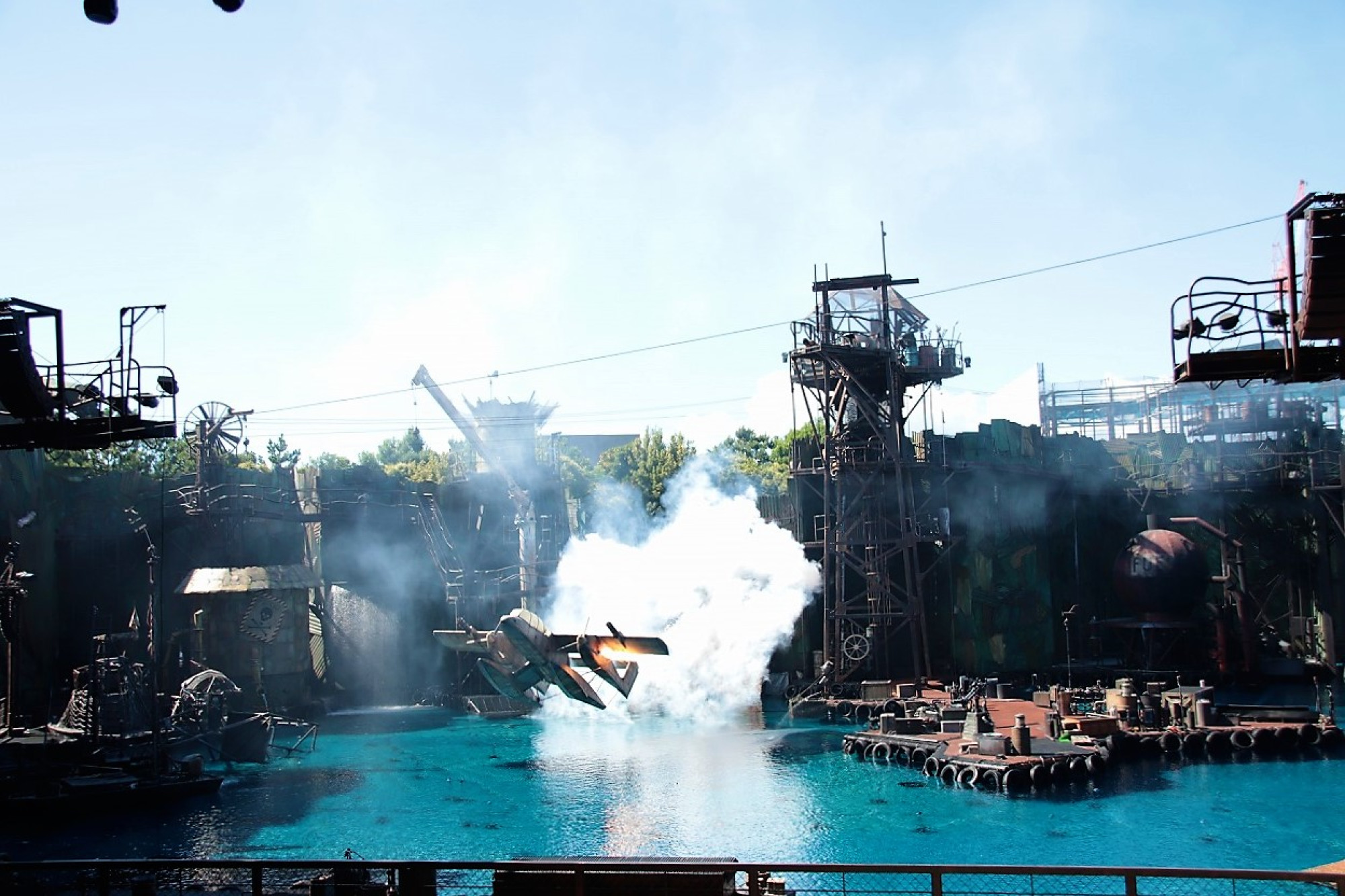 ウォーターワールド キャステル CASTEL ディズニー情報