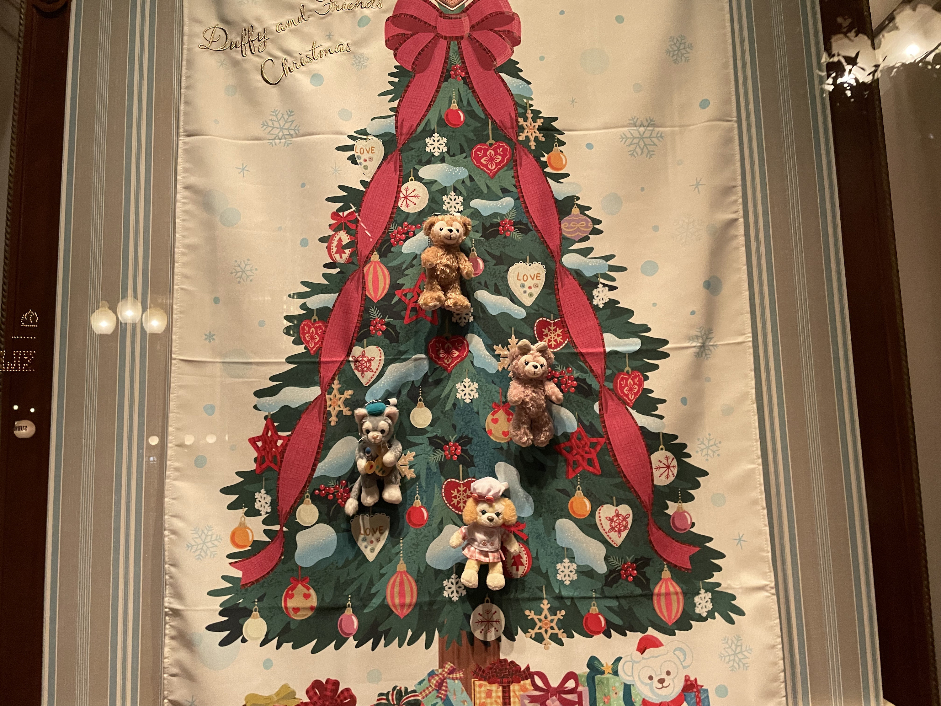 ディズニーシー　ダッフィ＆フレンズ　2021クリスマスタペストリーとぬいばセット 2021】ダッフィー&フレンズのクリスマス！「ウォームウィンター