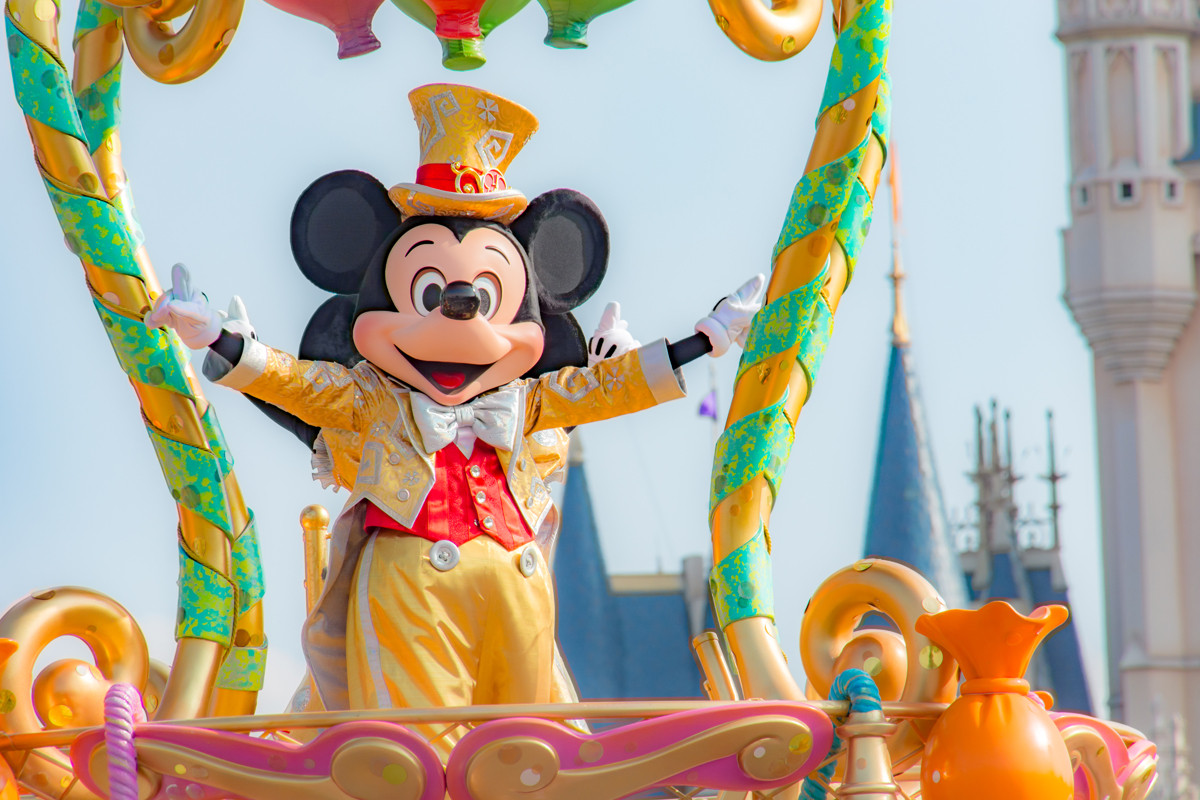 最新】ミッキーマウス徹底解説！プロフィール・顔・声まとめ！大混雑の